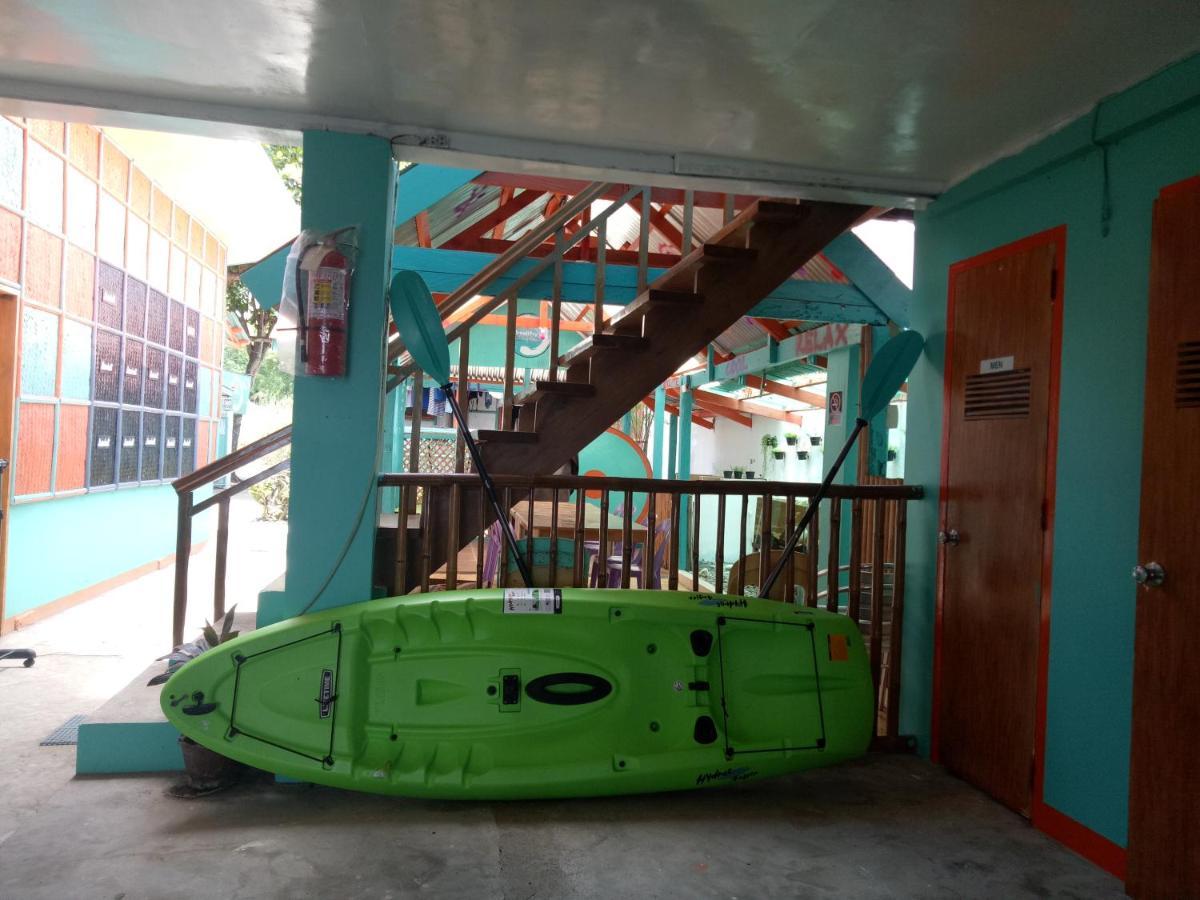 Smallfry'S Beach Resort Calatrava  Extérieur photo