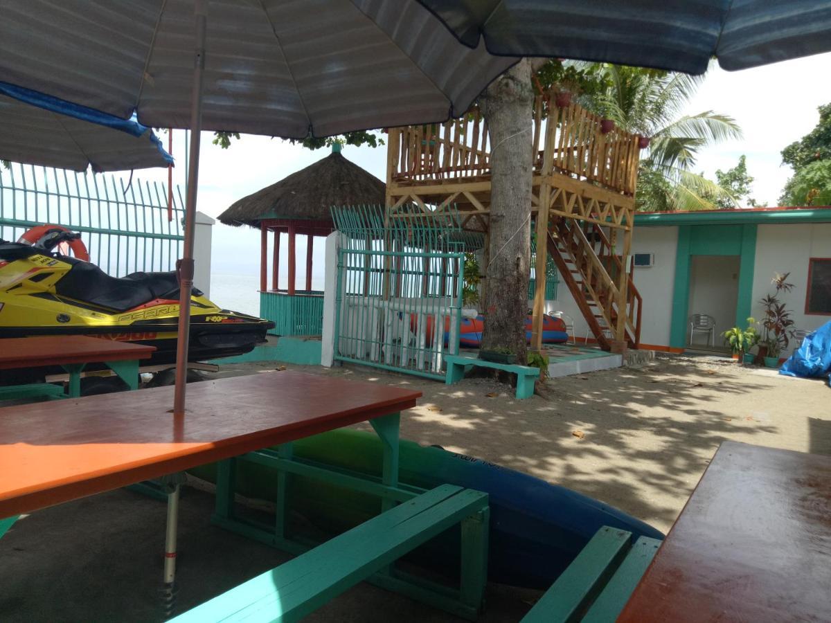 Smallfry'S Beach Resort Calatrava  Extérieur photo