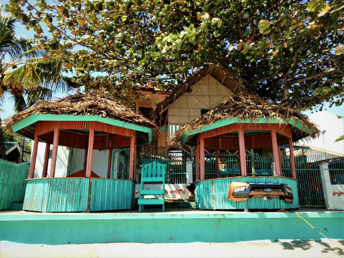 Smallfry'S Beach Resort Calatrava  Extérieur photo
