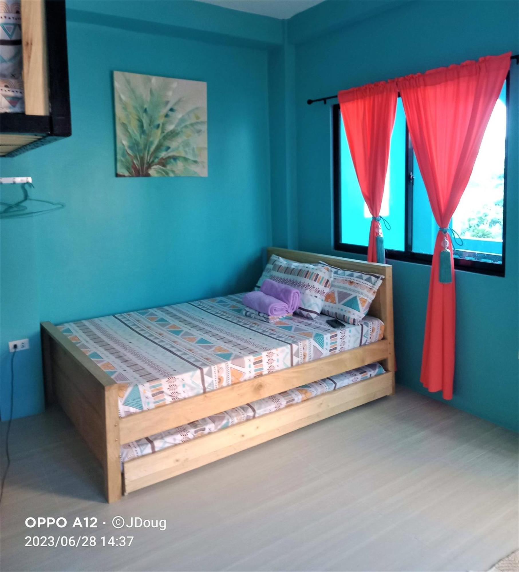 Smallfry'S Beach Resort Calatrava  Extérieur photo